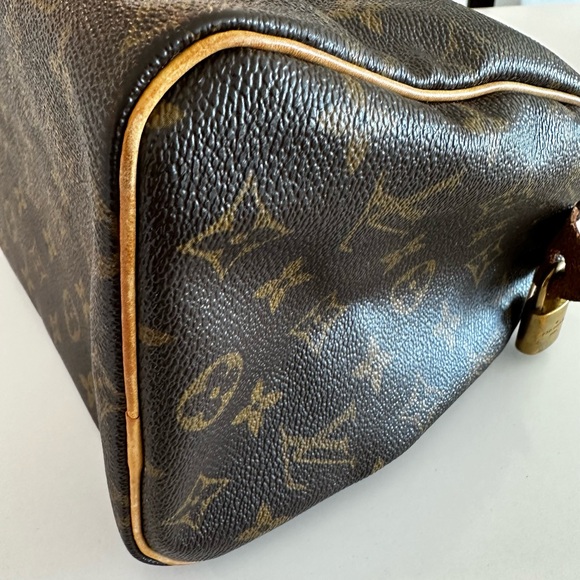 Authentic LV Speedy 25 cir 2009 - Picture 5 of 13